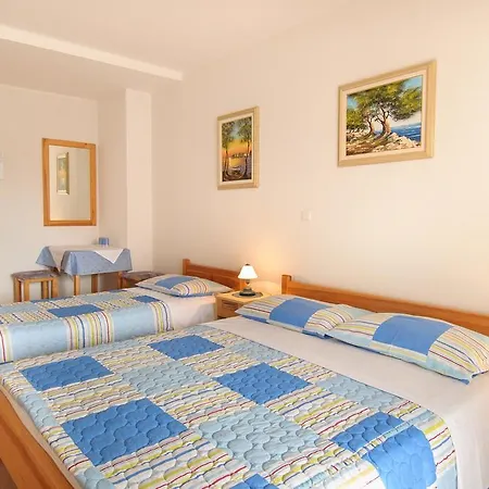 Oda ve Kahvaltı Ritosa 3*